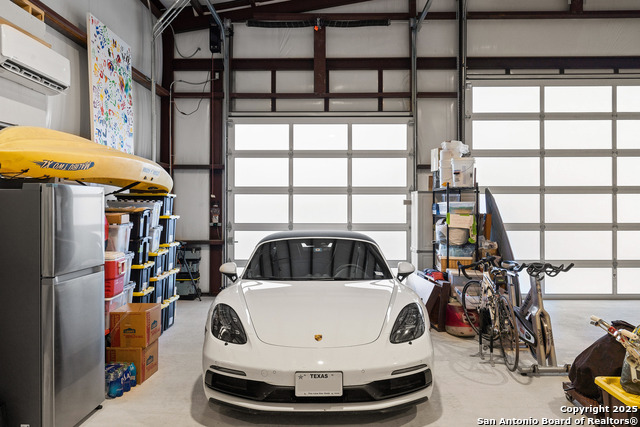 Image 17 of 40 For 370 Gray Wolf