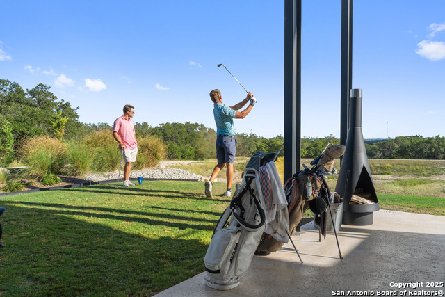 Image 3 of 40 For 370 Gray Wolf