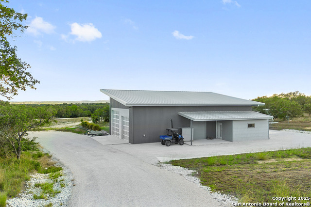 Image 38 of 40 For 370 Gray Wolf