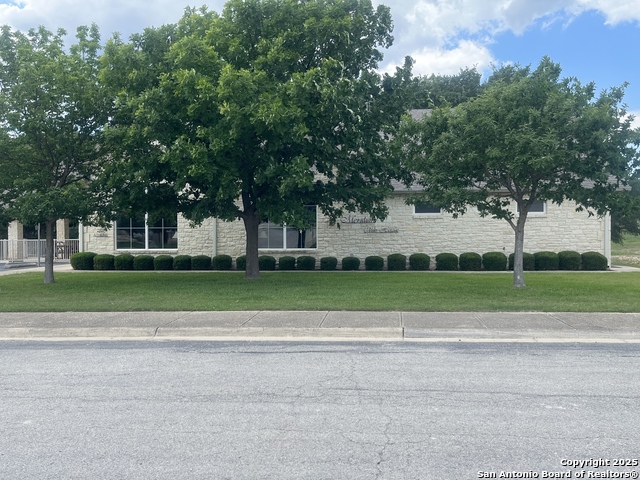 Listing photo id 26 for 2108 Athens Ave