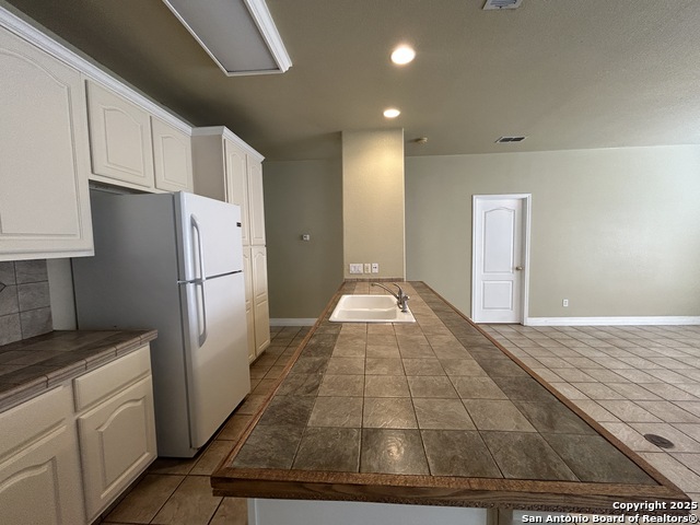 Image 10 of 28 For 3049 Pine Valley Dr