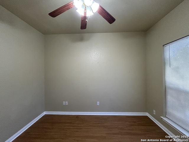 Image 19 of 28 For 3049 Pine Valley Dr