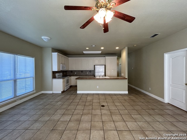 Image 5 of 28 For 3049 Pine Valley Dr