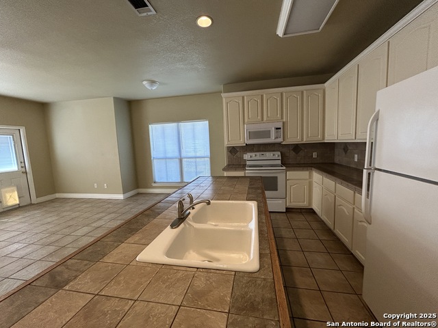 Image 9 of 28 For 3049 Pine Valley Dr