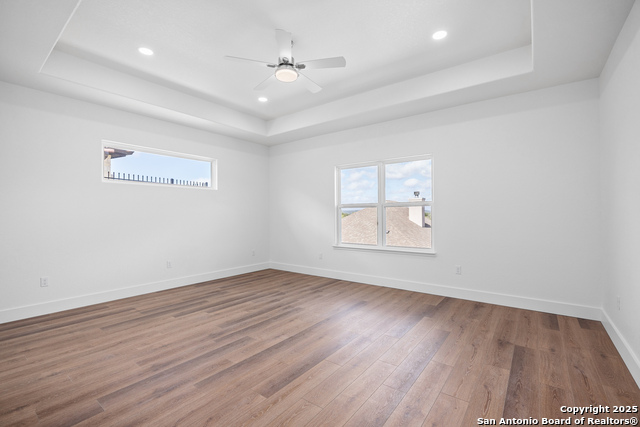 Listing photo id 17 for 2005 Valencia Dr