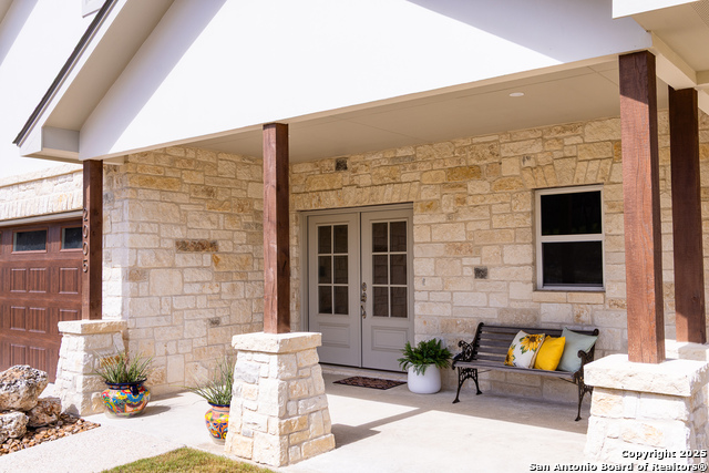 Listing photo id 6 for 2005 Valencia Dr