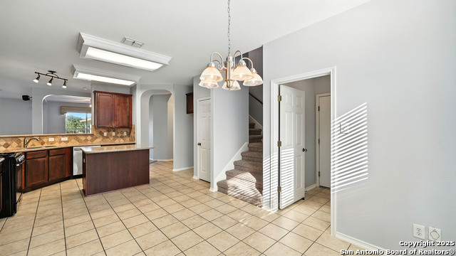 Listing photo id 11 for 15107 Wingheart