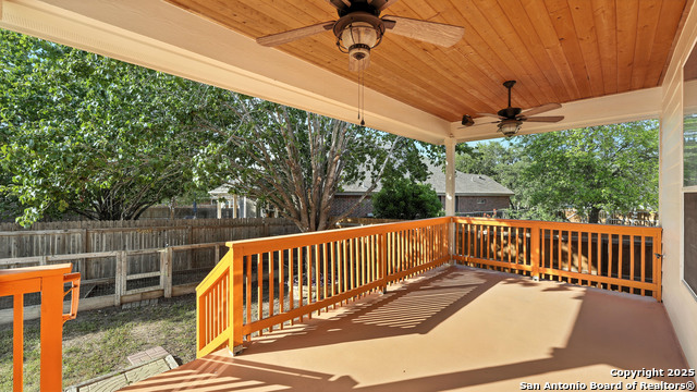 Listing photo id 40 for 15107 Wingheart