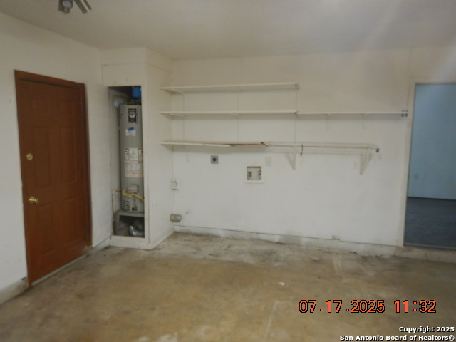 Image 9 of 16 For 14360 Forum Rd