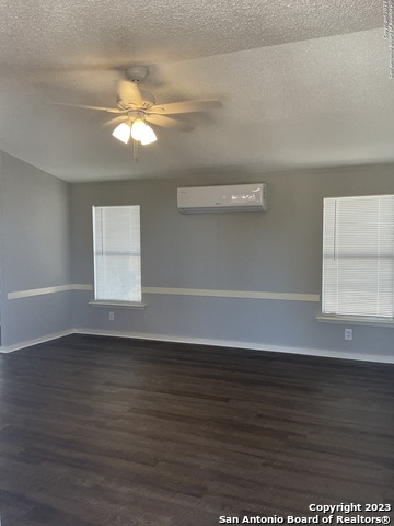 Image 3 of 20 For 175 Rhonda Dr
