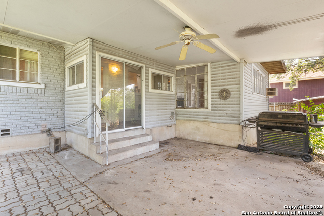 Image 25 of 26 For 215 Oakleaf Dr