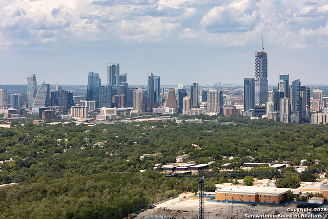 Listing photo id 39 for 1400 Saint Edwards