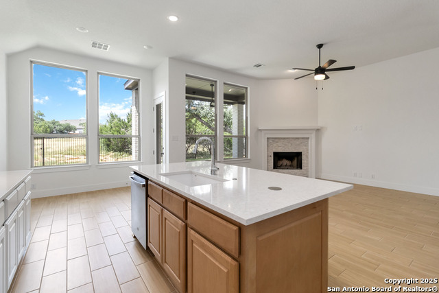 Image 12 of 34 For 2916 Edinburgh Park