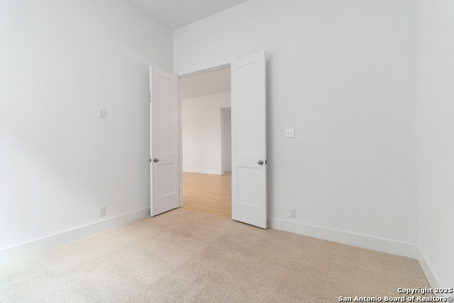 Image 19 of 34 For 2916 Edinburgh Park