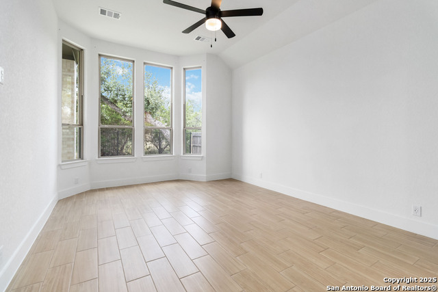 Image 21 of 34 For 2916 Edinburgh Park