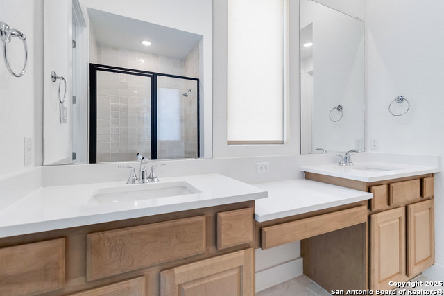 Image 23 of 34 For 2916 Edinburgh Park