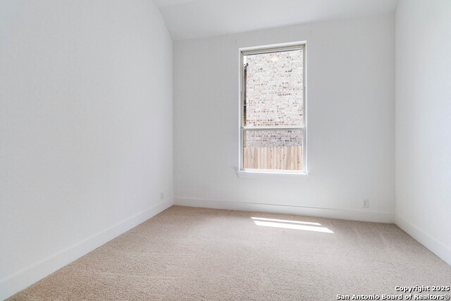 Image 27 of 34 For 2916 Edinburgh Park