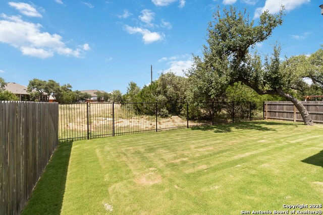 Image 33 of 34 For 2916 Edinburgh Park