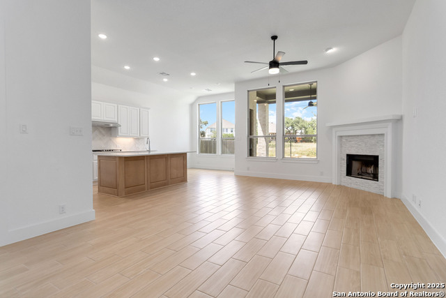 Image 7 of 34 For 2916 Edinburgh Park