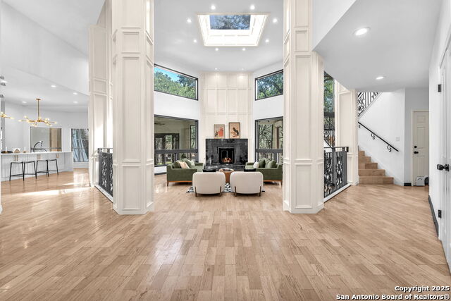 Image 10 of 102 For 12514 Elm Manor