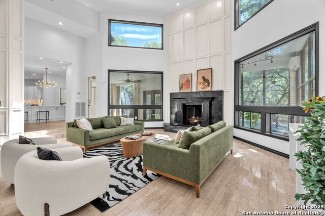 Image 11 of 102 For 12514 Elm Manor