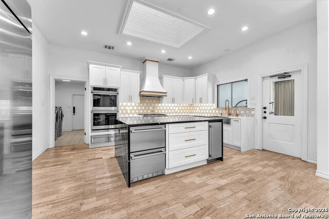 Image 23 of 102 For 12514 Elm Manor