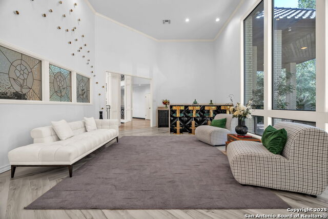 Image 36 of 102 For 12514 Elm Manor
