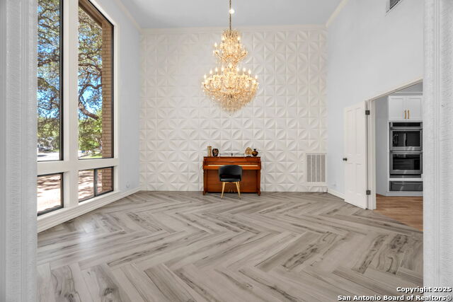 Image 38 of 102 For 12514 Elm Manor