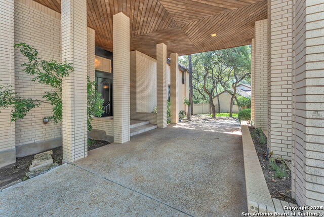Image 4 of 102 For 12514 Elm Manor
