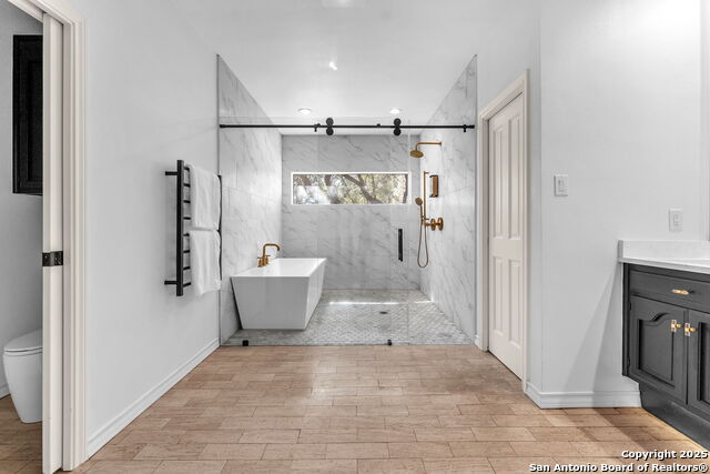 Image 73 of 102 For 12514 Elm Manor