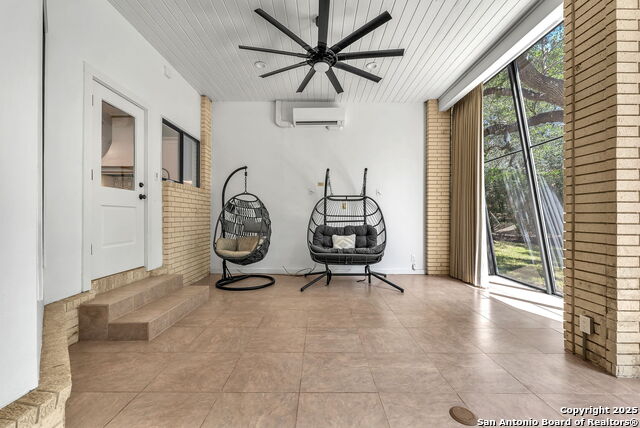 Image 82 of 102 For 12514 Elm Manor