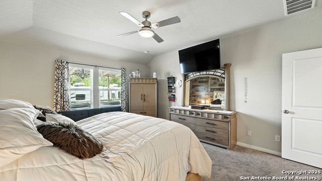 Listing photo id 21 for 305 Kowald Ln N