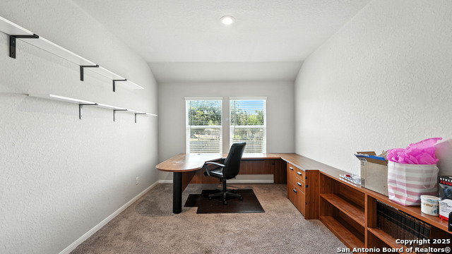 Listing photo id 26 for 305 Kowald Ln N