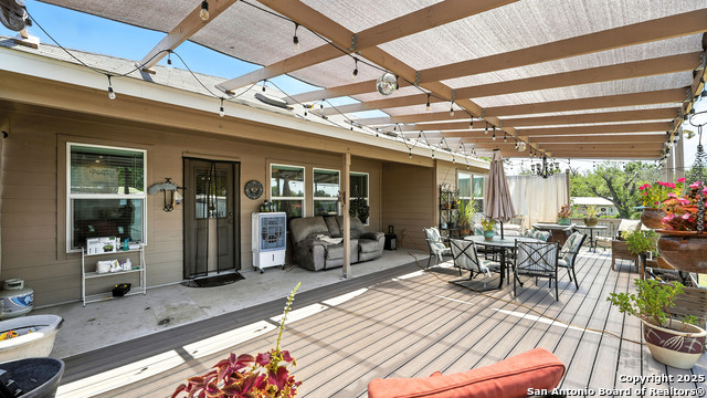 Listing photo id 37 for 305 Kowald Ln N