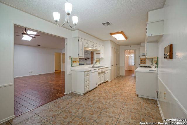Image 12 of 50 For 8321 Windway