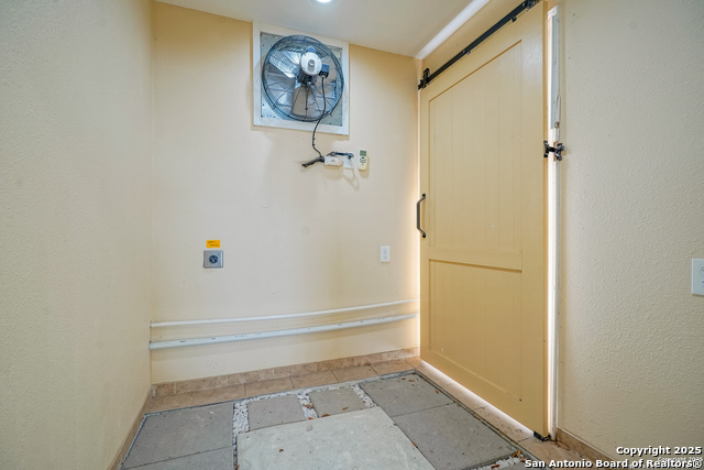 Image 40 of 50 For 8321 Windway