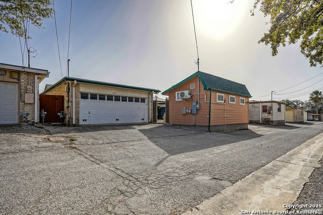 Image 41 of 50 For 8321 Windway