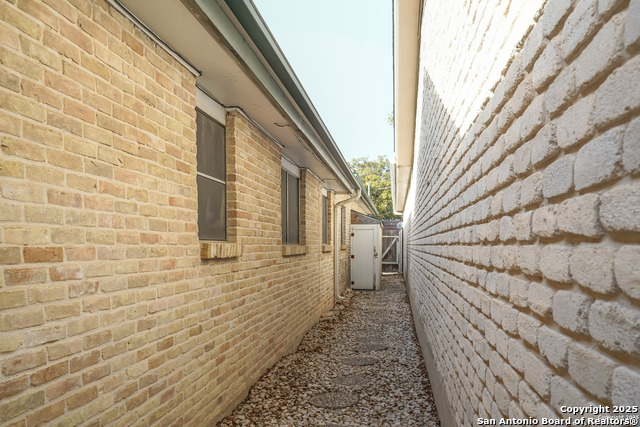 Image 45 of 50 For 8321 Windway