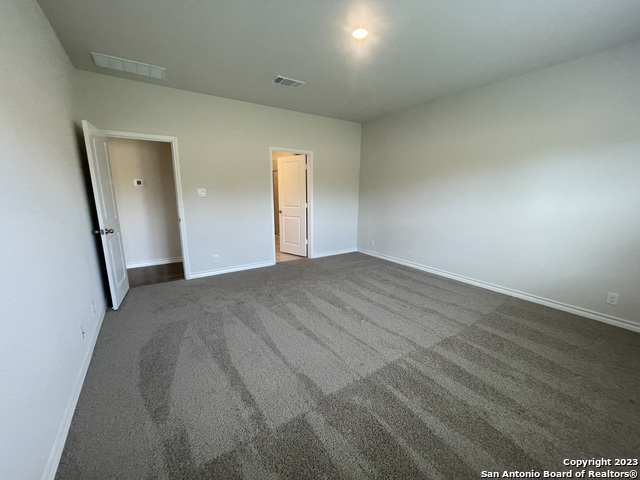 Listing photo id 10 for 5107 Gully Way