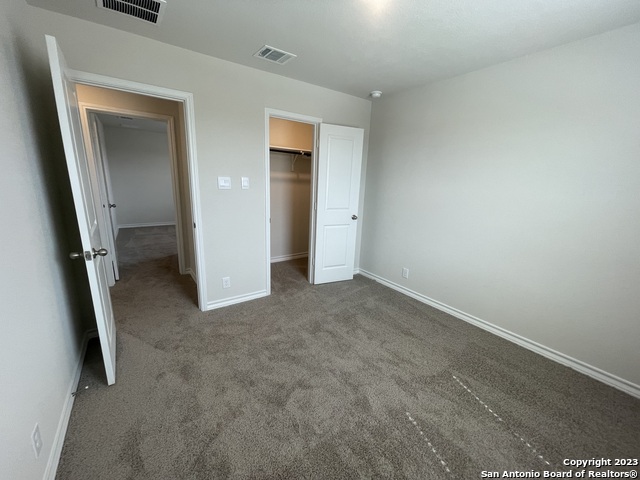 Listing photo id 2 for 5107 Gully Way