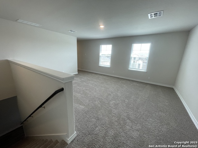 Listing photo id 5 for 5107 Gully Way