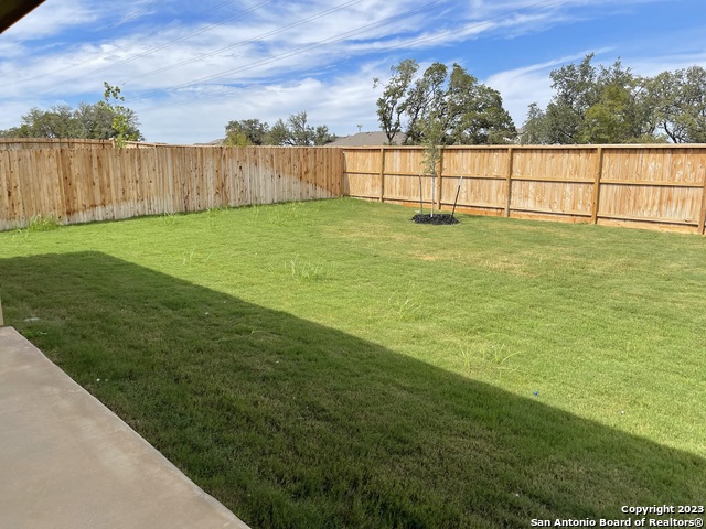 Listing photo id 6 for 5107 Gully Way