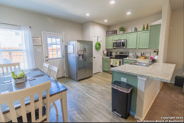 Image 11 of 21 For 9023 Alvarado Bend