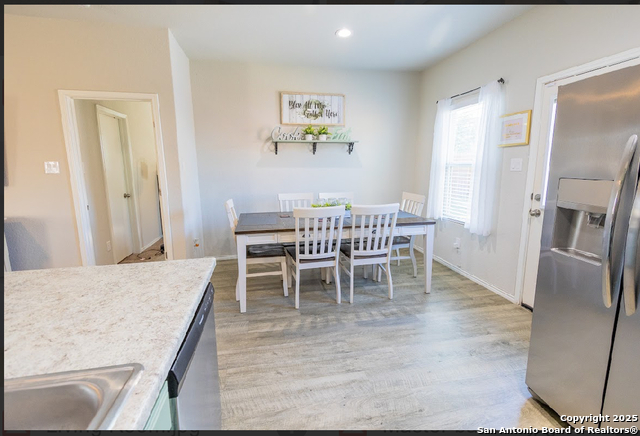 Image 12 of 21 For 9023 Alvarado Bend