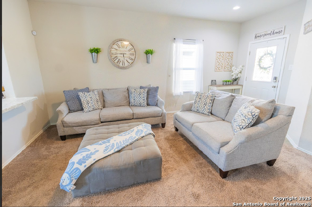 Image 6 of 21 For 9023 Alvarado Bend