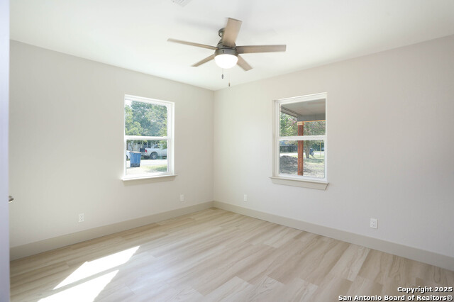 Image 11 of 22 For 518 Pecan St