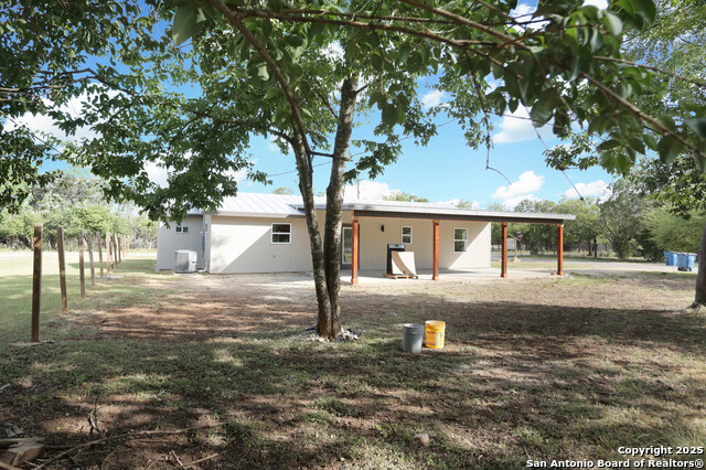 Image 20 of 22 For 518 Pecan St