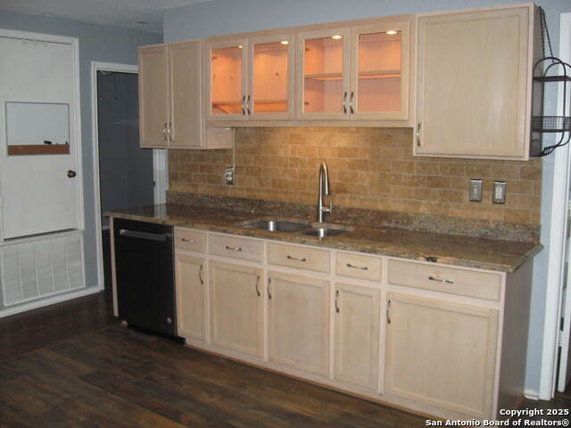 Image 12 of 37 For 16131 Ike Lane