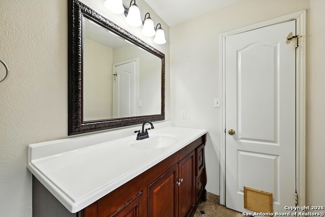 Image 37 of 44 For 481 Whispering Hlw