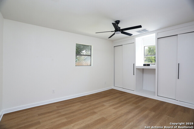 Listing photo id 9 for 618 Canton